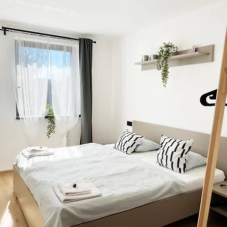 Pod Javorem Apartment